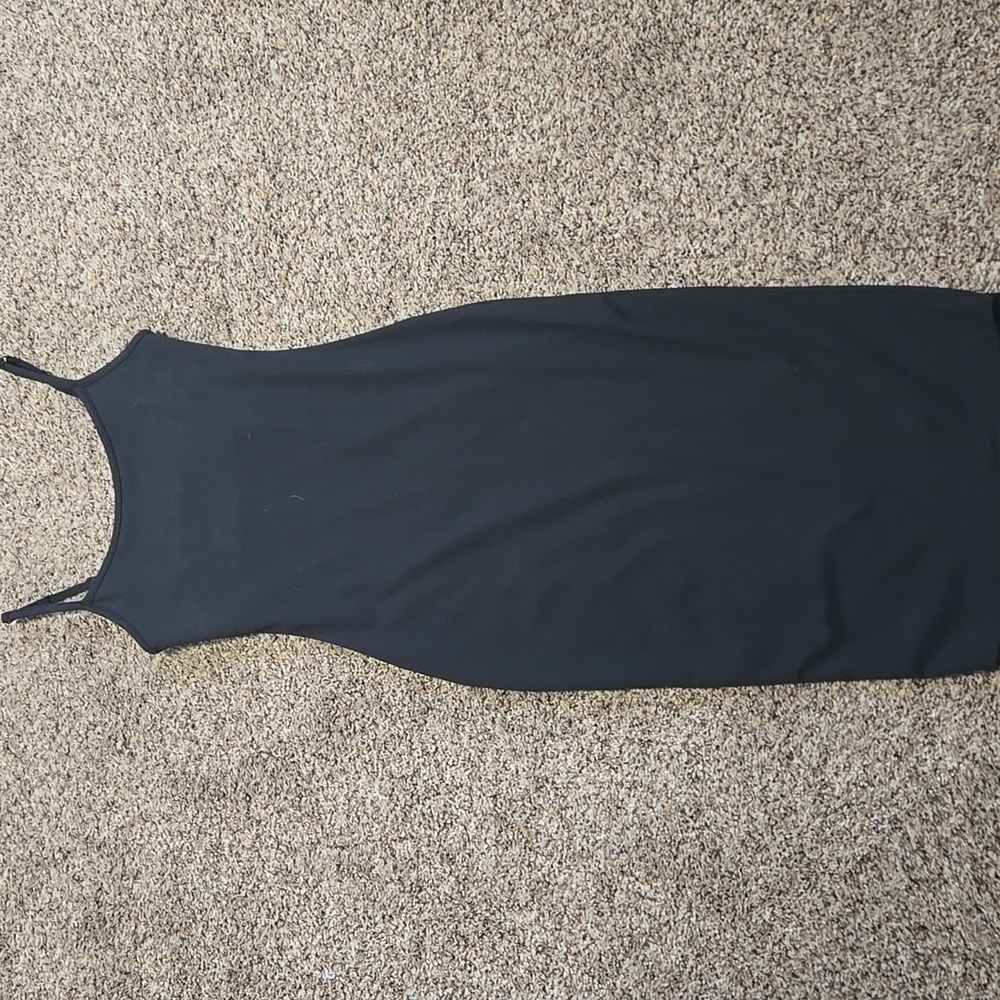 The Slim Fit Midi Dress - Black - M